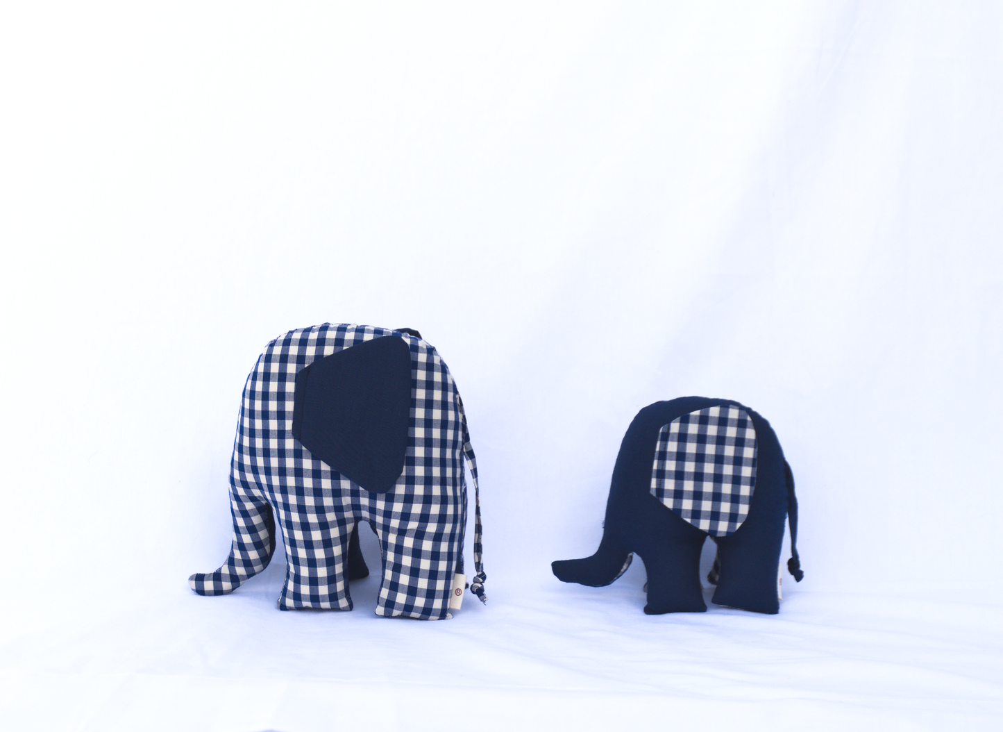 ÉLÉPHANTS À LA FOIS JOUETS ET ÉLÉMENTS DE DÉCORATION