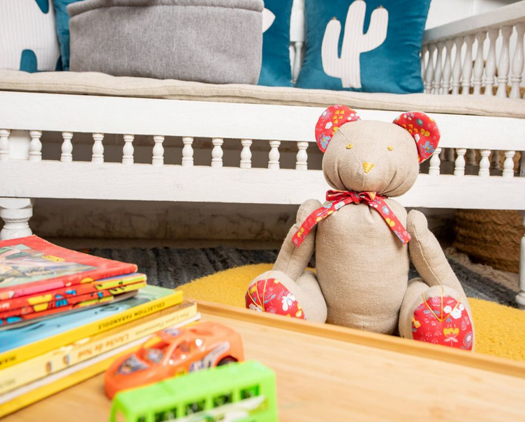 Ourson articulé, doudou, ours, décoration chambre enfant