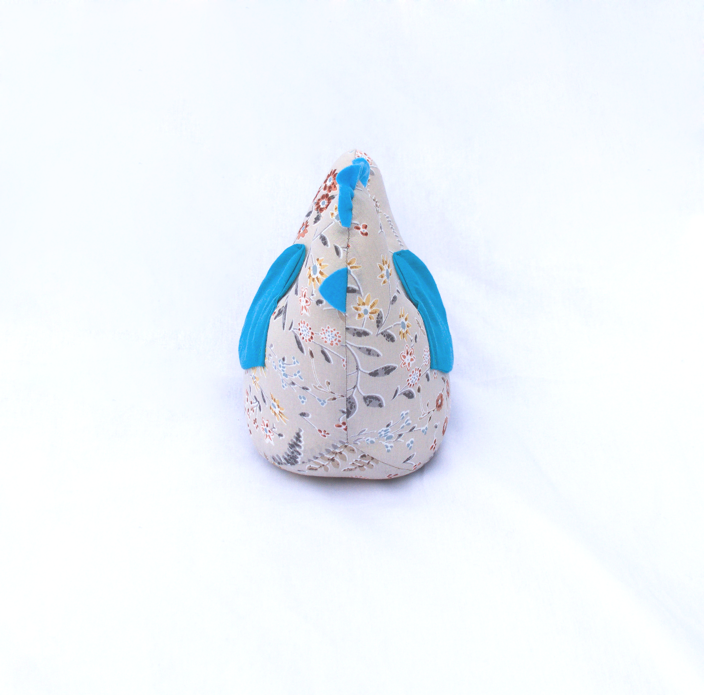 POULE COCOTTE EN GUISE DE PELUCHE OU DOUDOU