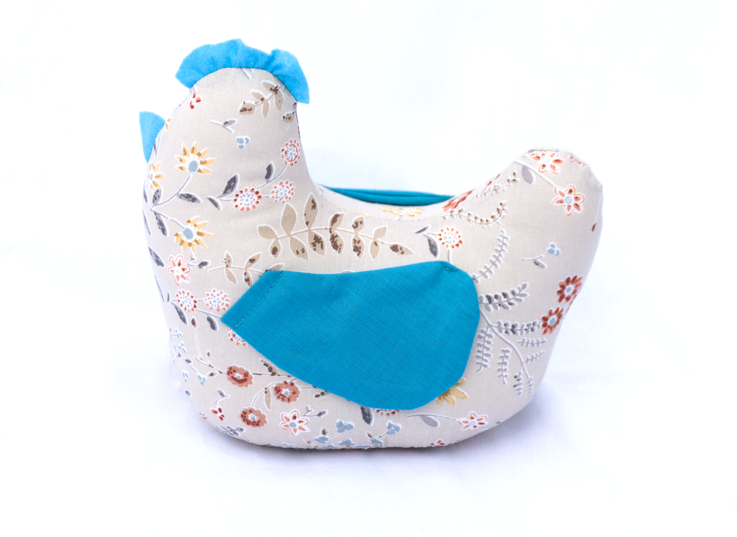 POULE COCOTTE EN GUISE DE PELUCHE OU DOUDOU