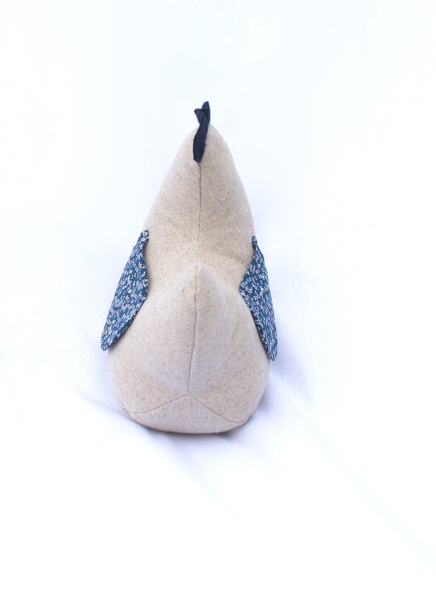 POULE COCOTTE EN GUISE DE PELUCHE OU DOUDOU