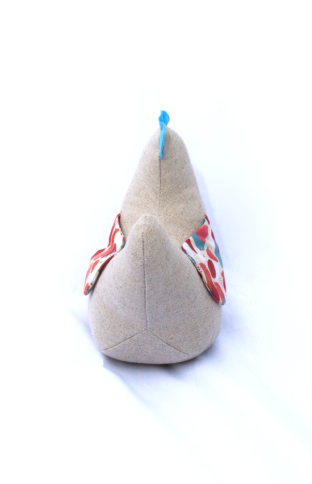 POULE COCOTTE EN GUISE DE PELUCHE OU DOUDOU